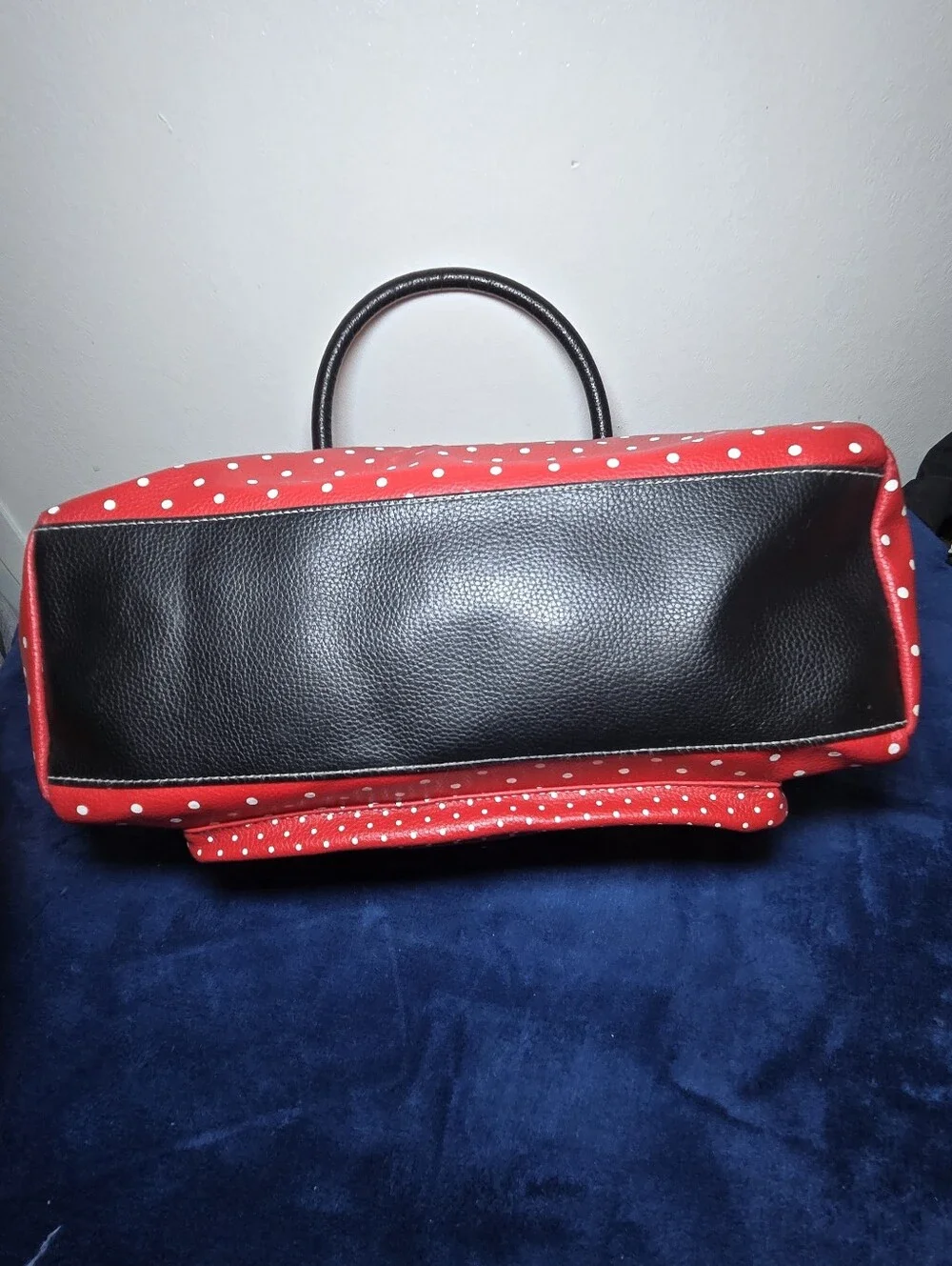 Disney Parks  Minnie Mouse Medium Satchel Handbag Red & White Polka Dot
